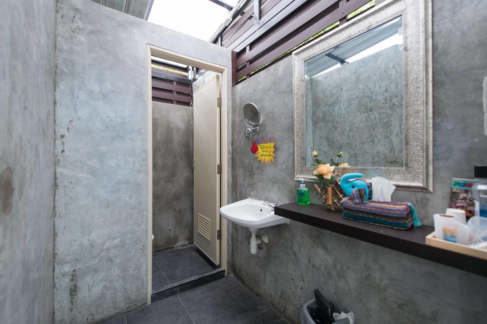 Nty Hostel Near Suvarnabhumi Airport Bangkok Exterior photo